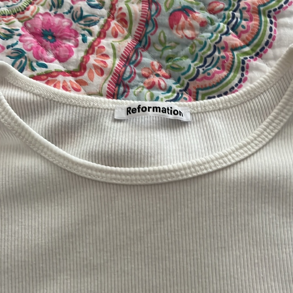 Reformation White Ribbed Crop Tee with Green Script - Picture 4 of 5
